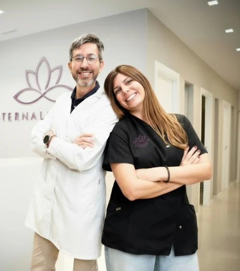 Equipo médico de Eternal Clinic